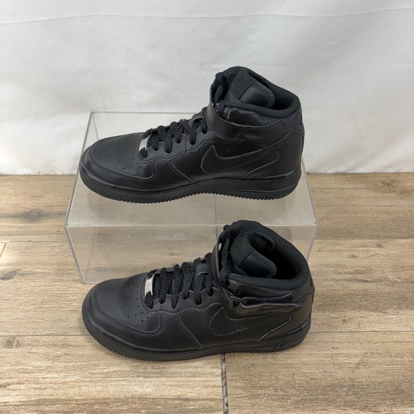 Nike Air Force 1 Mid Triple Black Sneakers, Youth 6.5 Woman’s 8 CW2289-001 - Picture 2 of 8